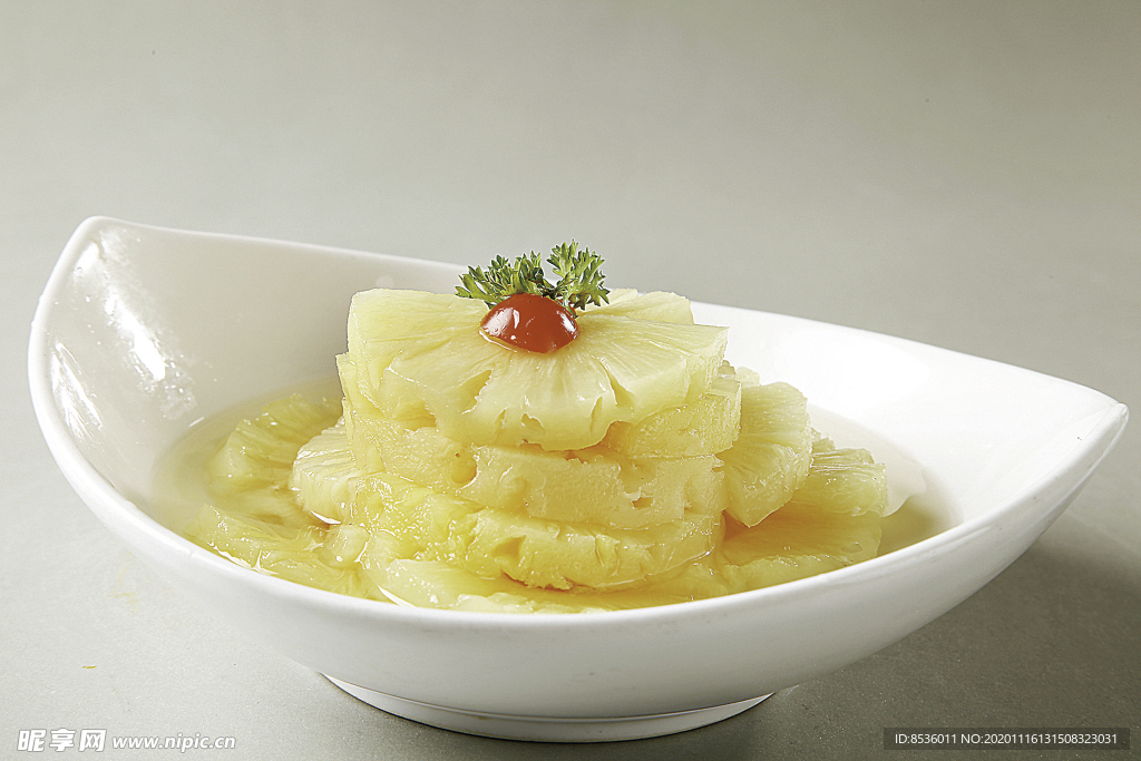 淮扬菜糖水菠萝