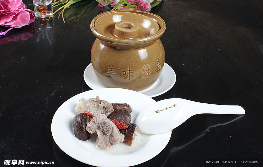 淮扬菜香菇排骨汤