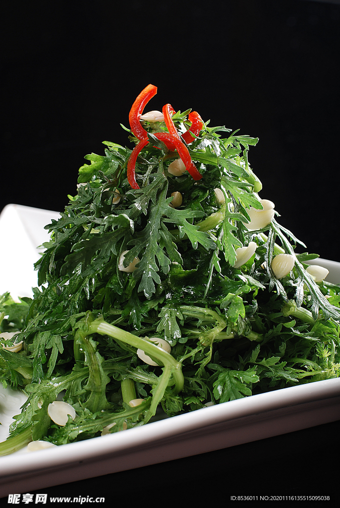 淮扬菜杏仁茼蒿