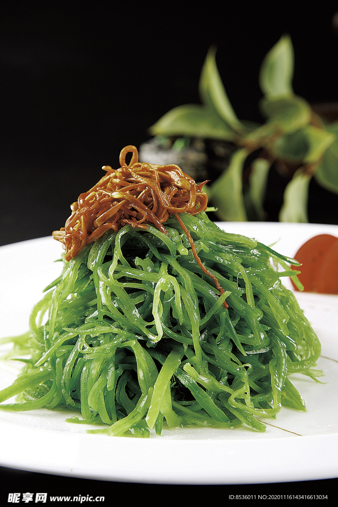 特色菜虫草花拌荷兰豆