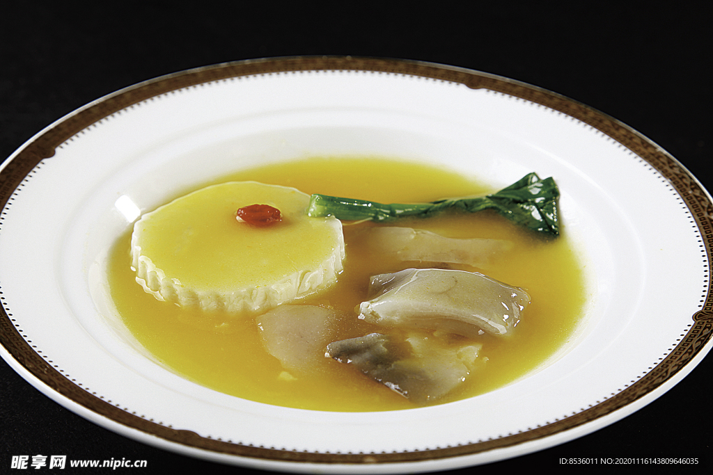 特色菜府底白玉裙