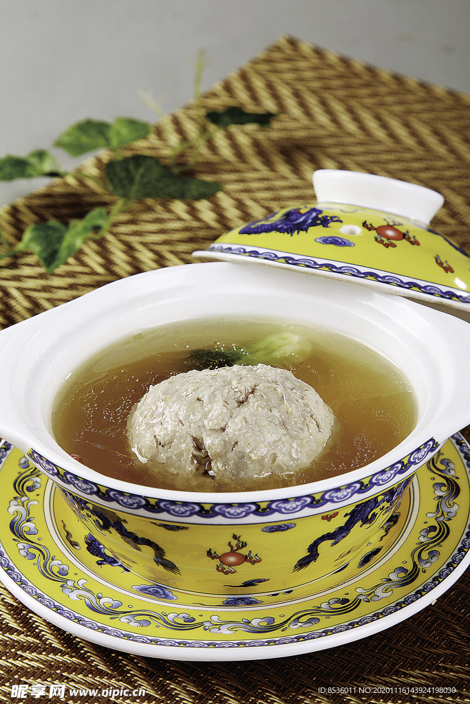 特色菜宫廷一品狮子头