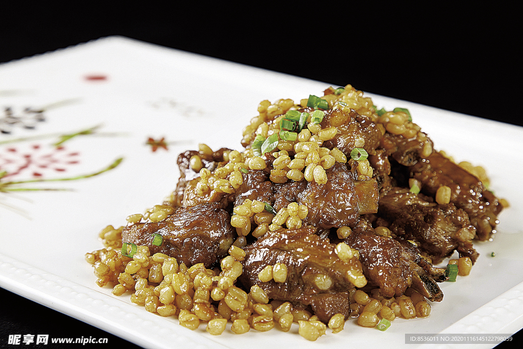 特色菜麦仁烧肉排