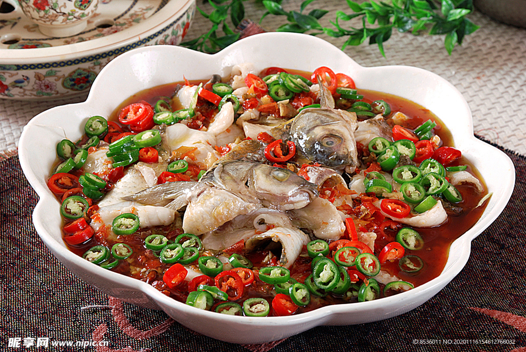 湘菜鲜椒边鱼