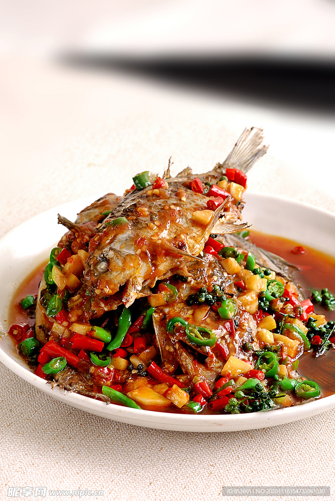 湘菜鲜椒鲫鱼