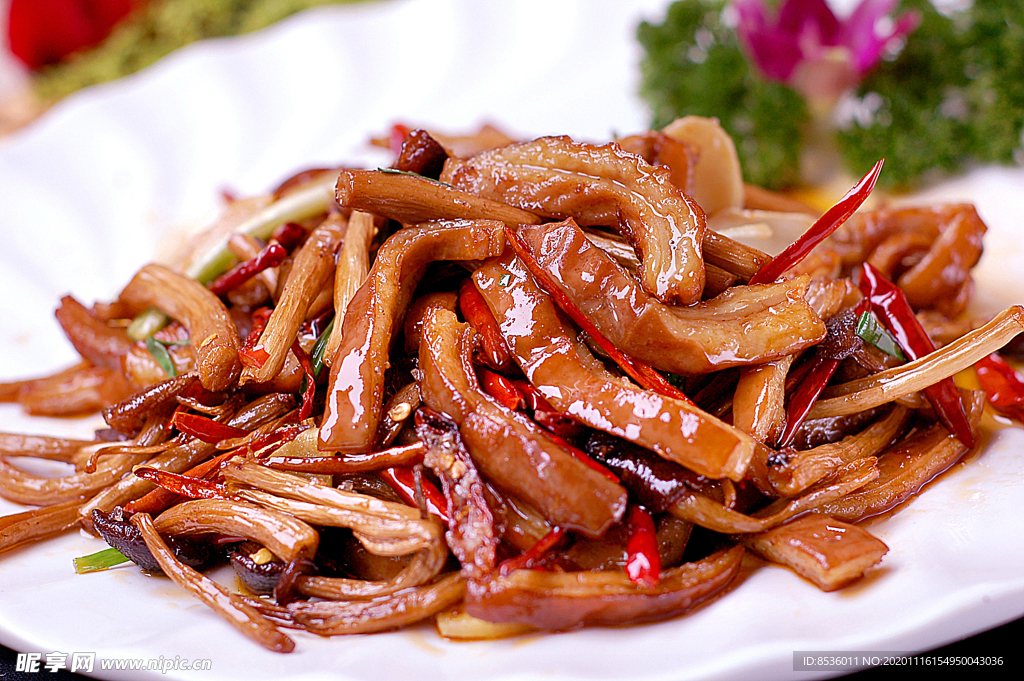 湘菜鲜菌煸肠通