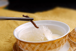 尝燕窝虫草鸽蛋炖丝燕