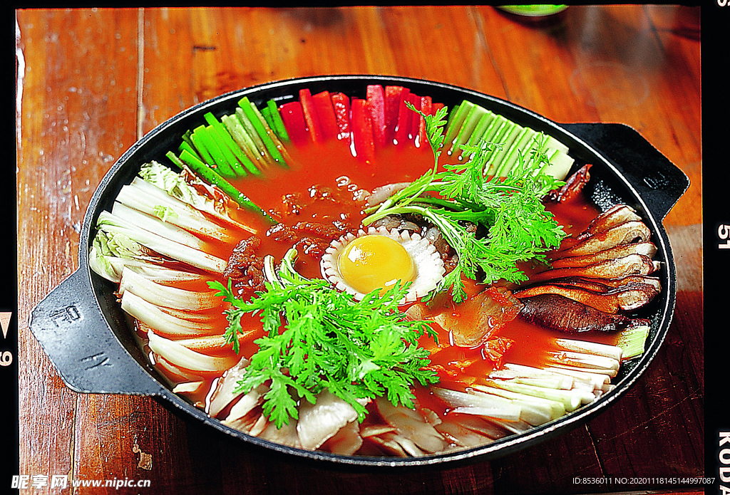 牛肉墨鱼火锅