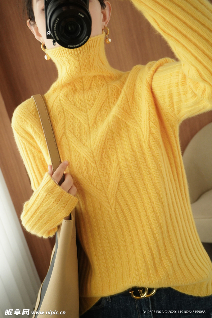 黄色毛衣