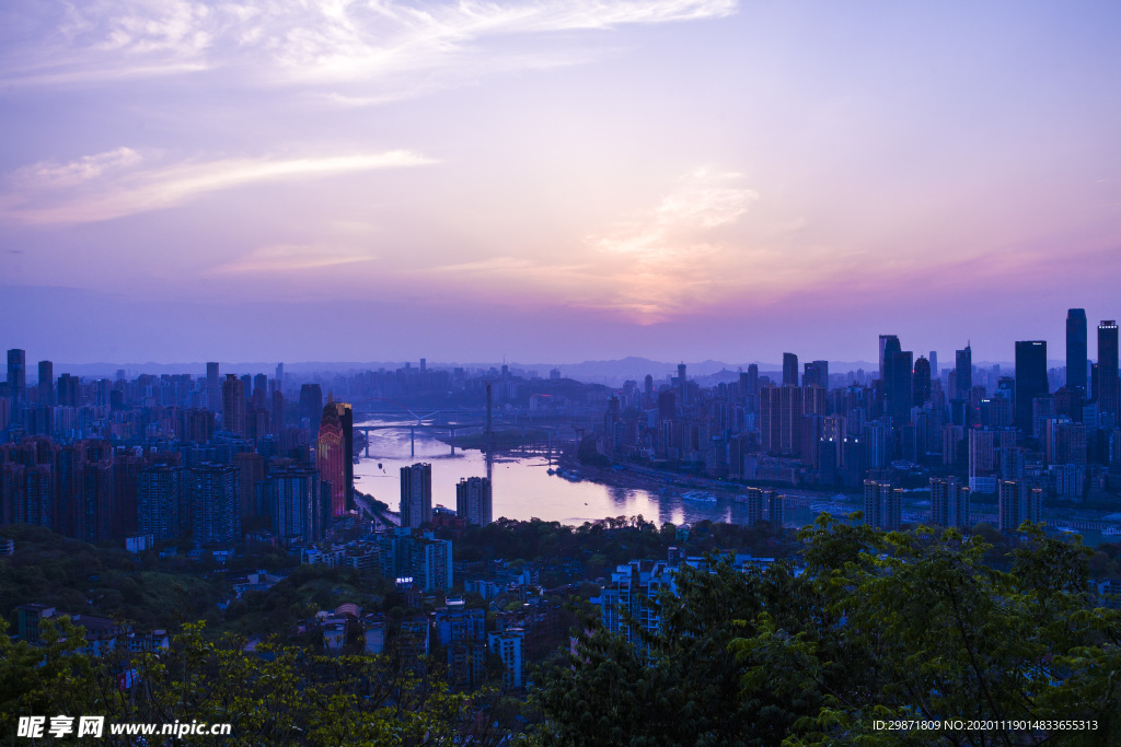 城市夕阳