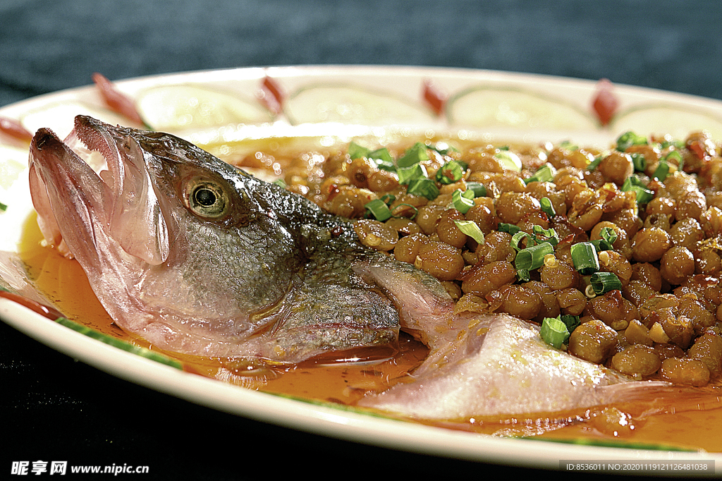 腊八豆鲈鱼