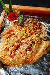 蒜香烤鲈鱼