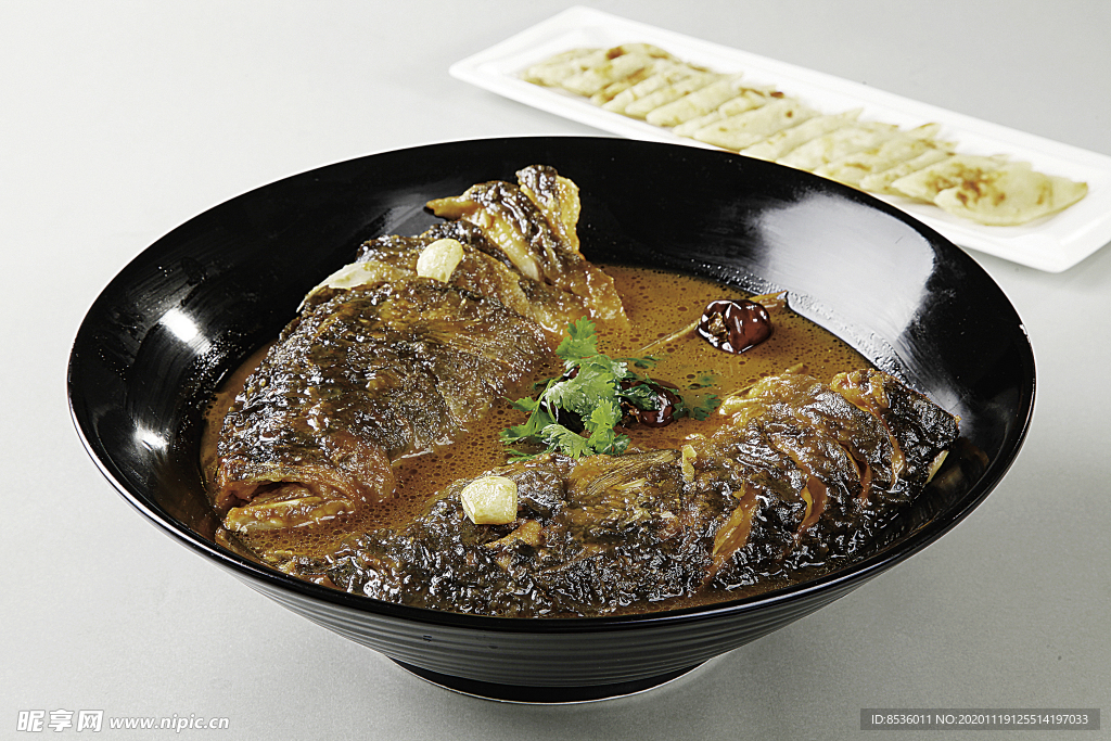 鱼头泡饼