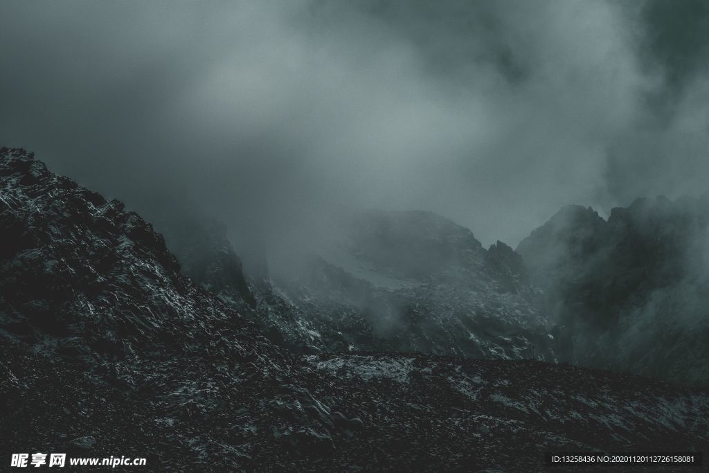 群山森林天空白云风景