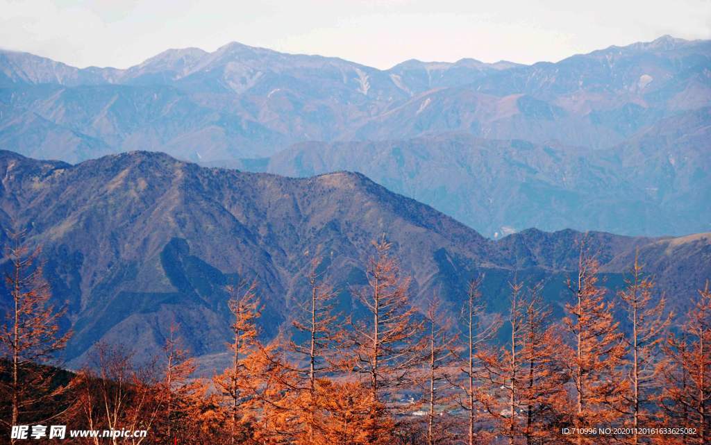 山峦叠嶂