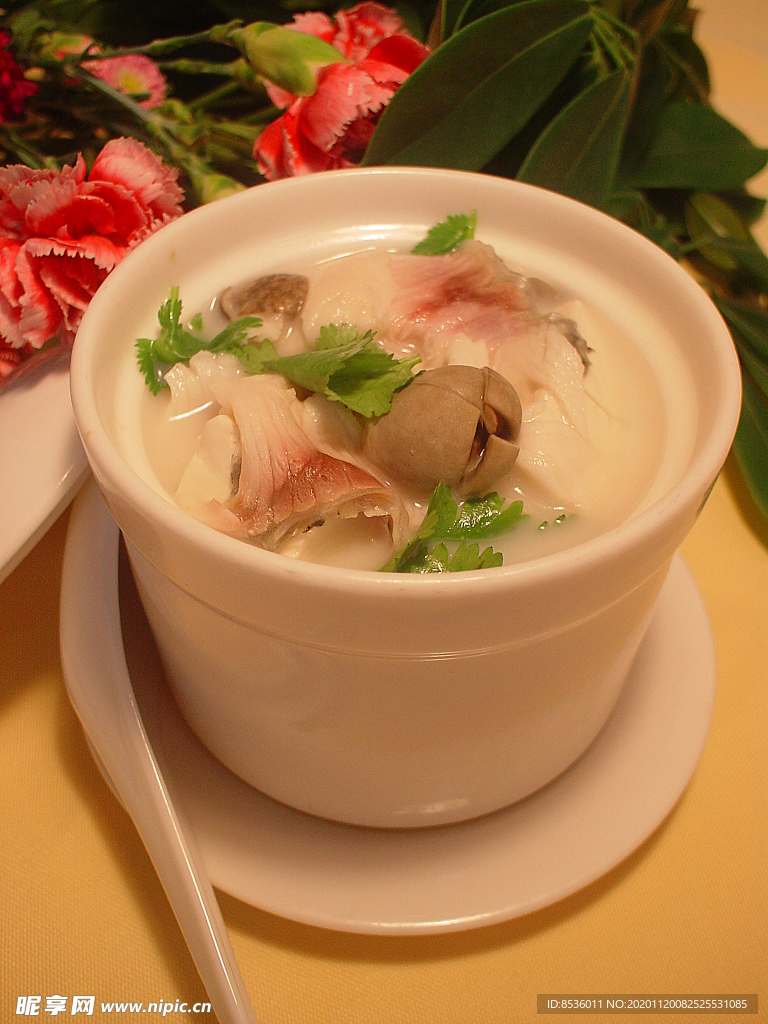 香茜鱼片豆腐汤