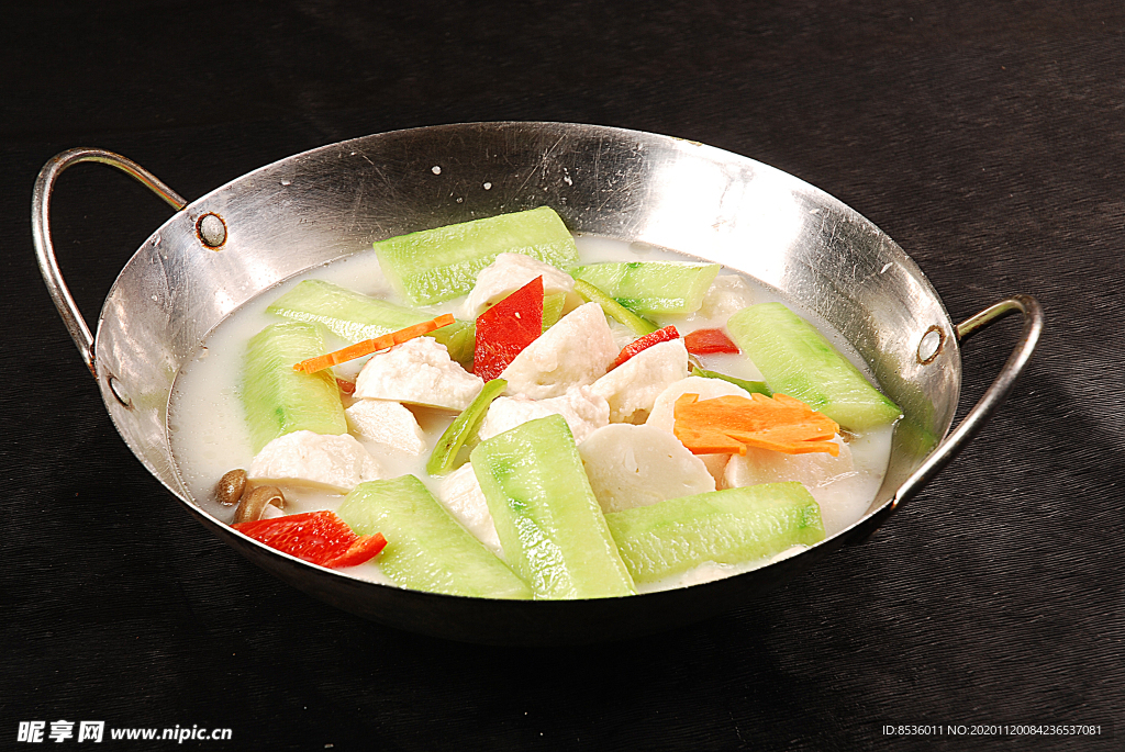 高汤杂菌墨鱼丸
