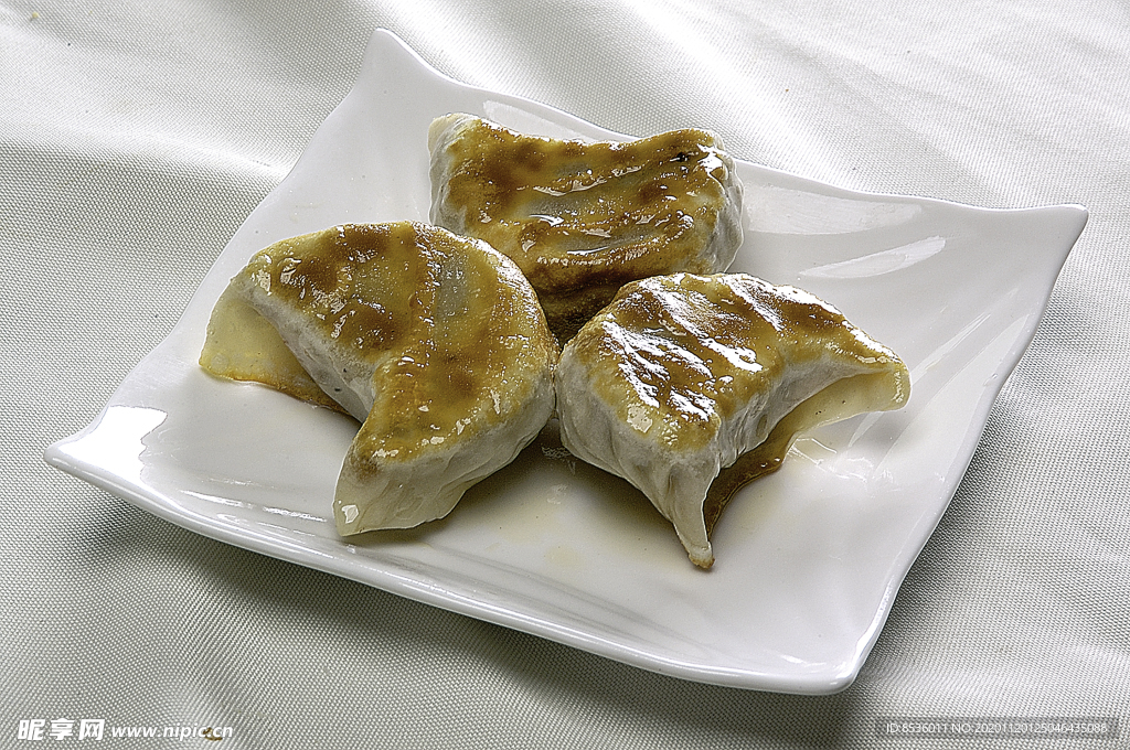 牛肝菌煎饺