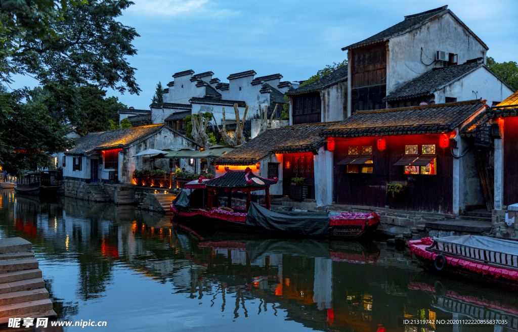 江南水乡夜景