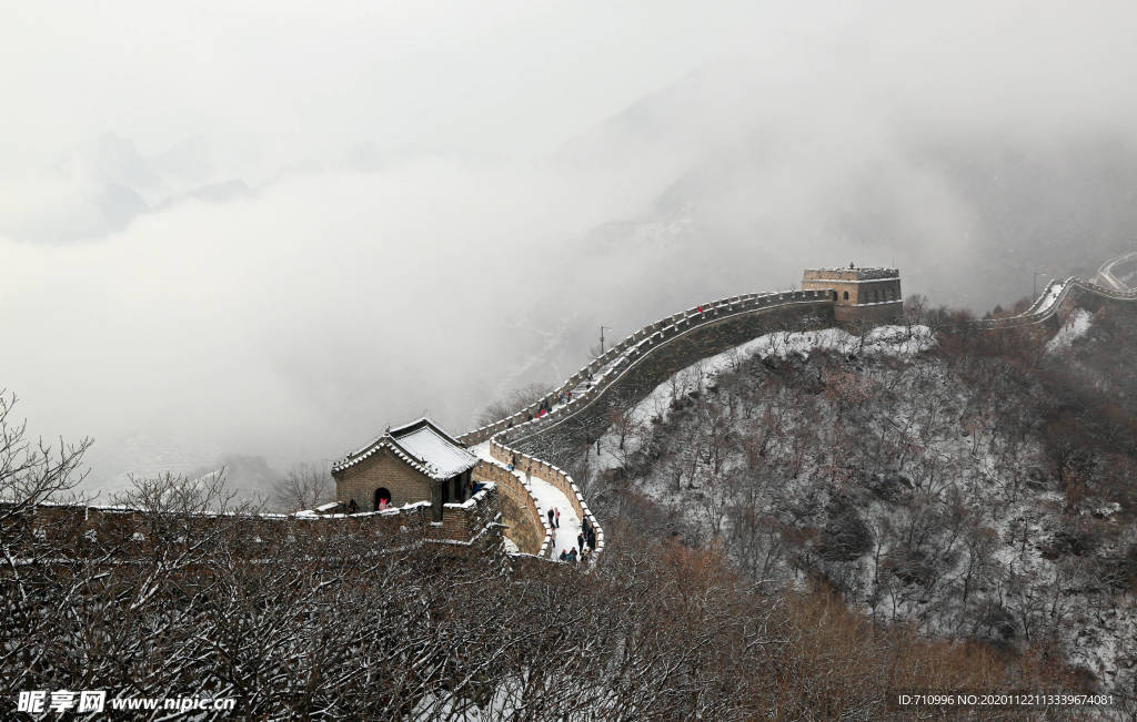 雪中长城