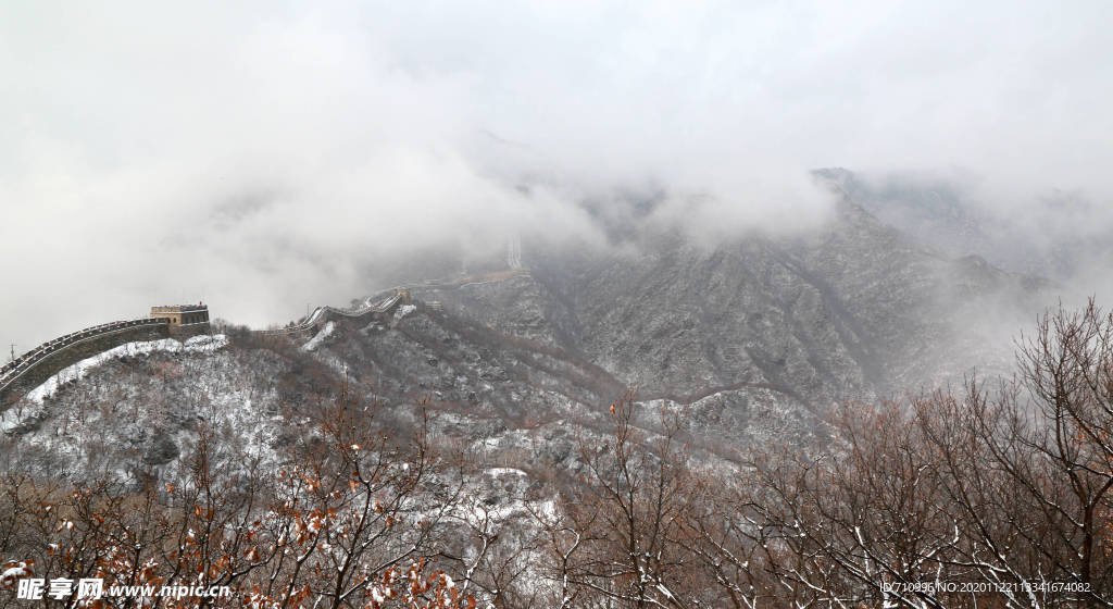 雪中长城