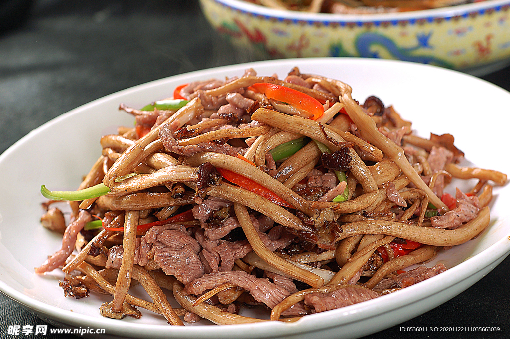 茶树菇牛肉丝