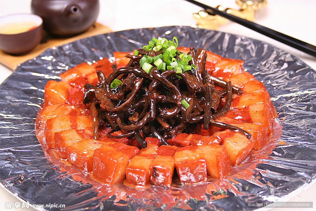 茶树菇烧肉