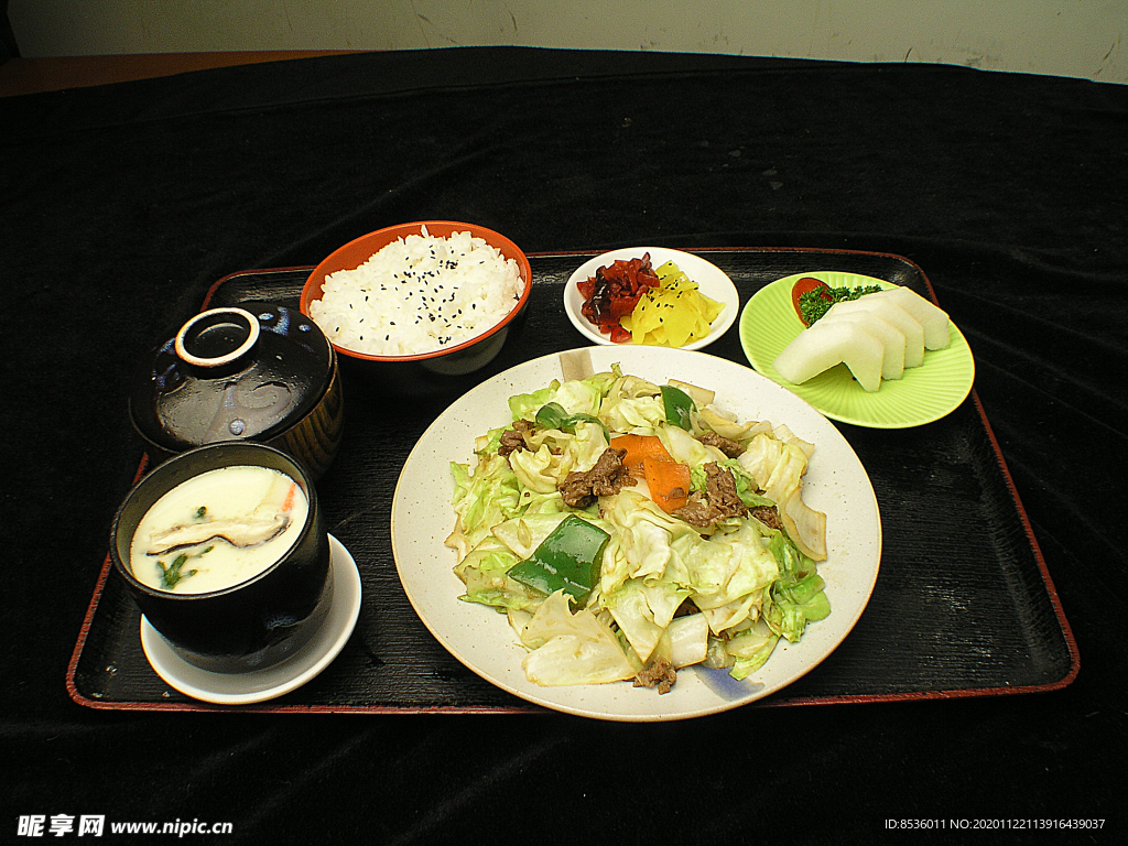 牛肉炒蔬菜定食
