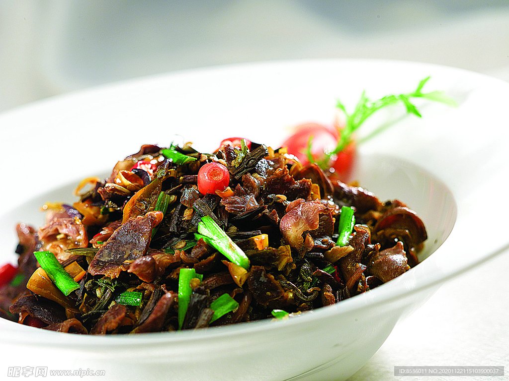下饭蕨菜炒鸡胗