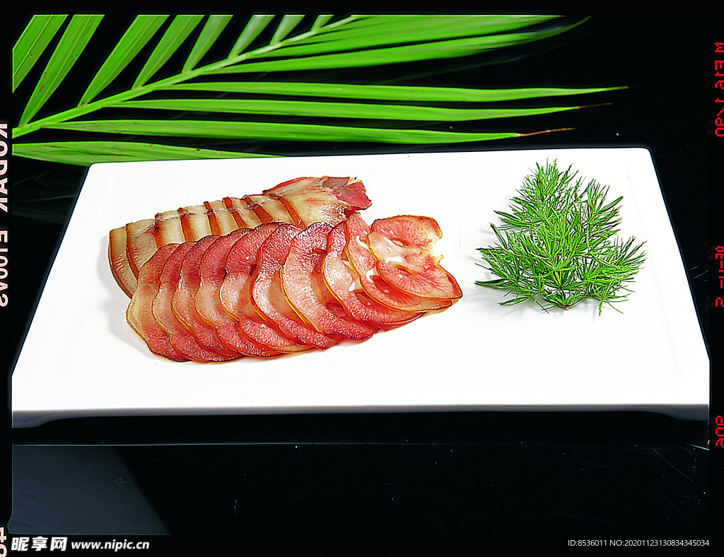 冷拼腊味猪香嘴