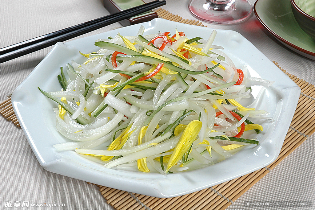 冷拼美菊拌三丝