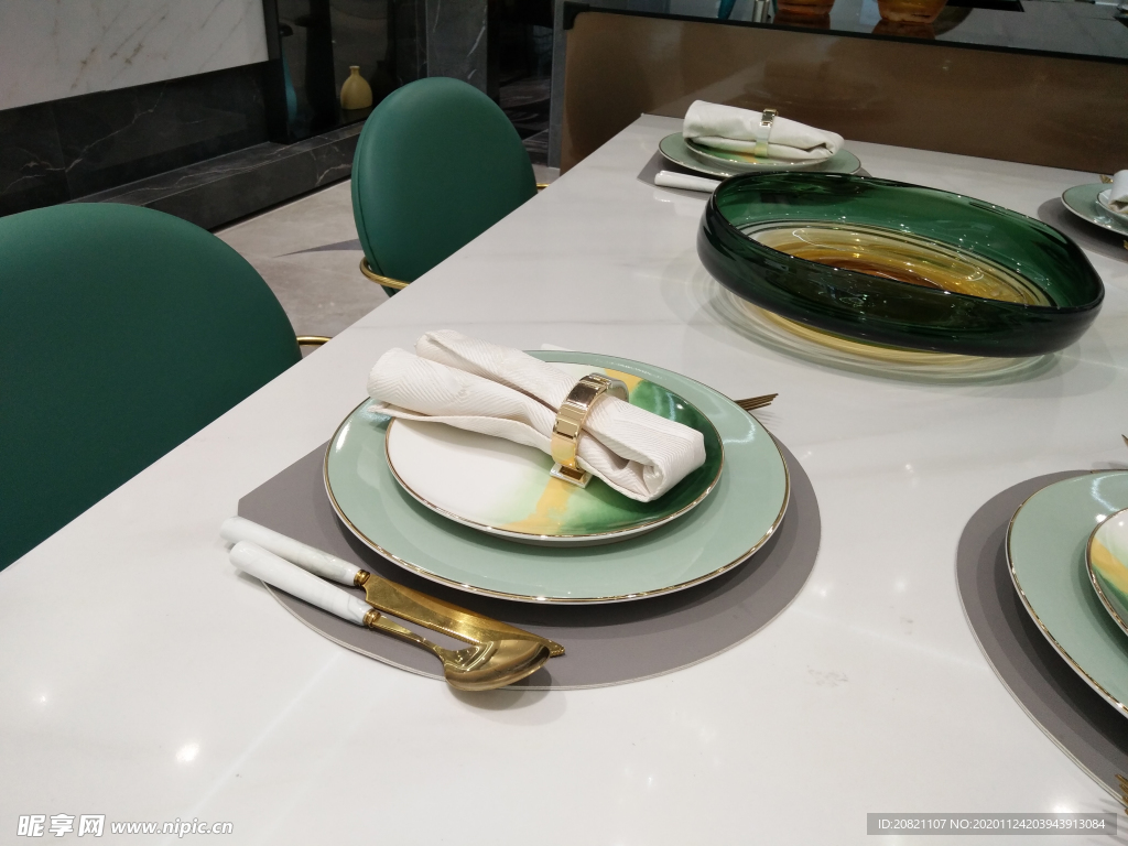 餐具