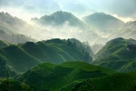 崇山峻岭