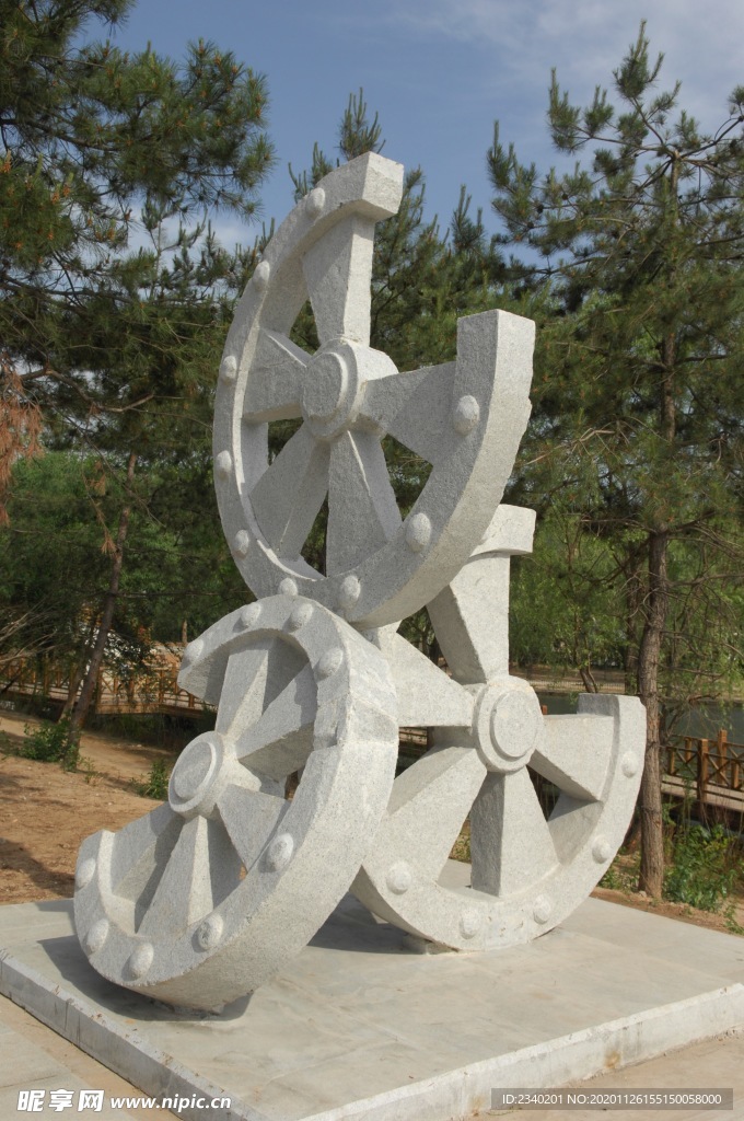 轮子雕塑
