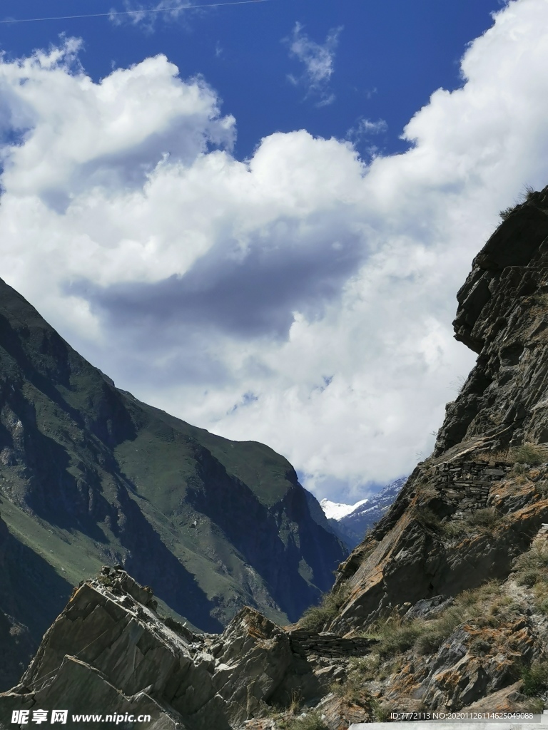 蓝天 白云 高山