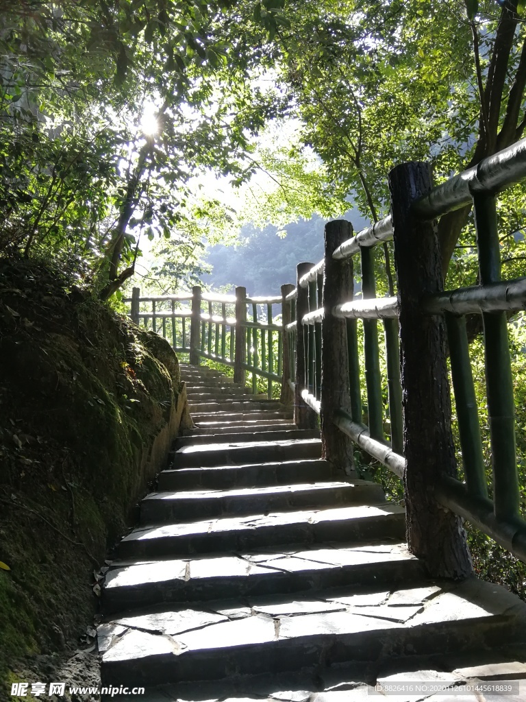 山路 阶梯  龙景 峡谷