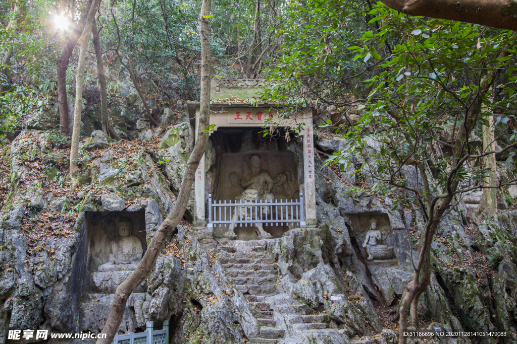 飞来峰造像