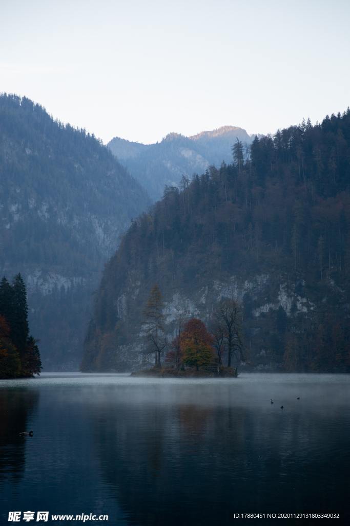 湖水