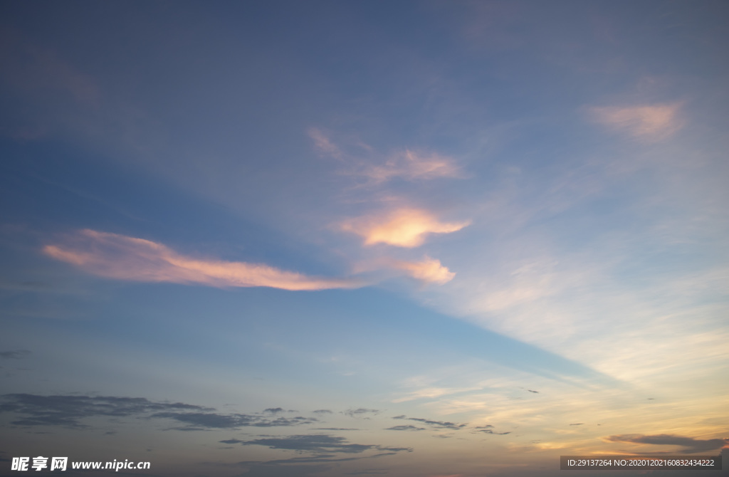 傍晚天空