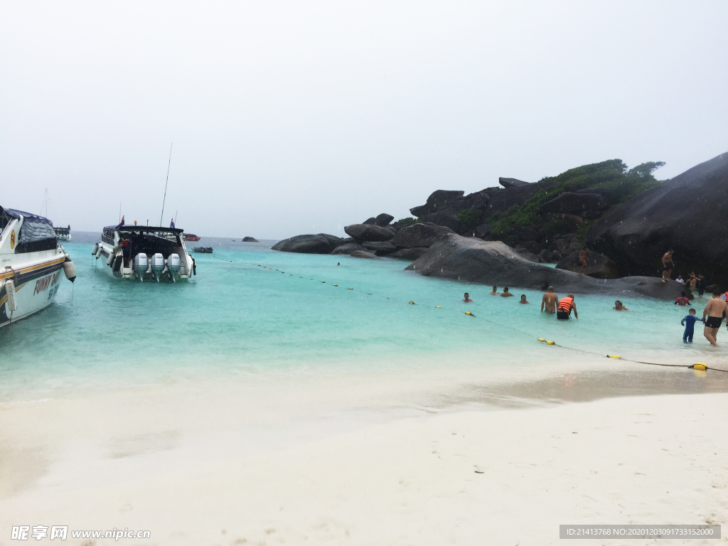 海边沙滩风景