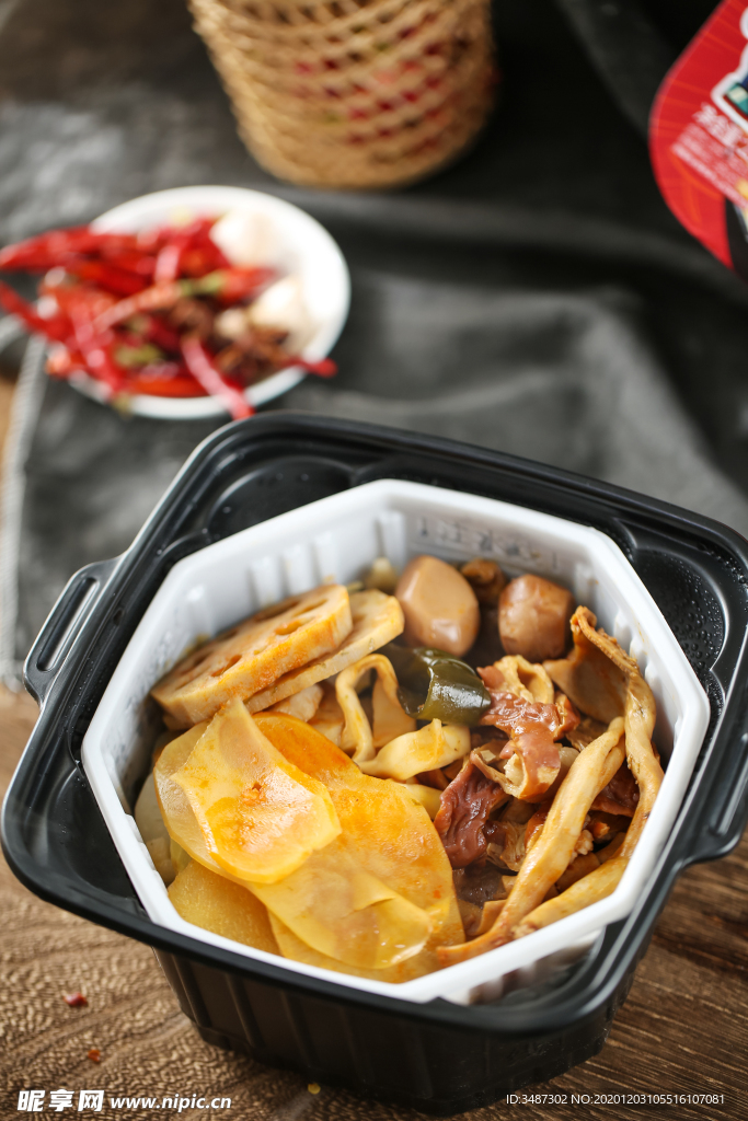 自热火锅  美食   特色小吃