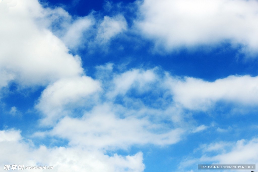 蓝天白云背景