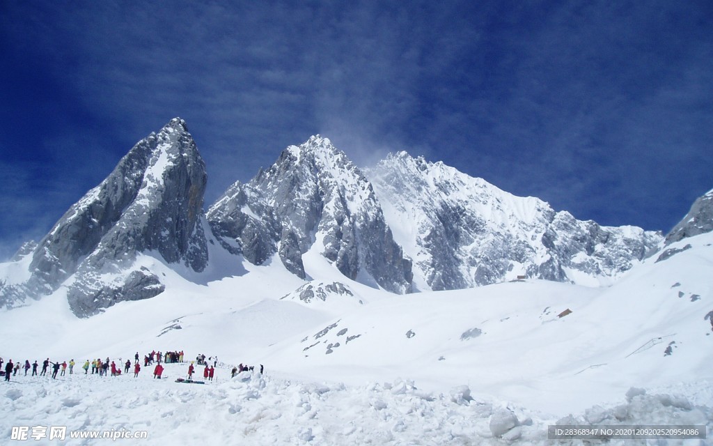 雪山景观