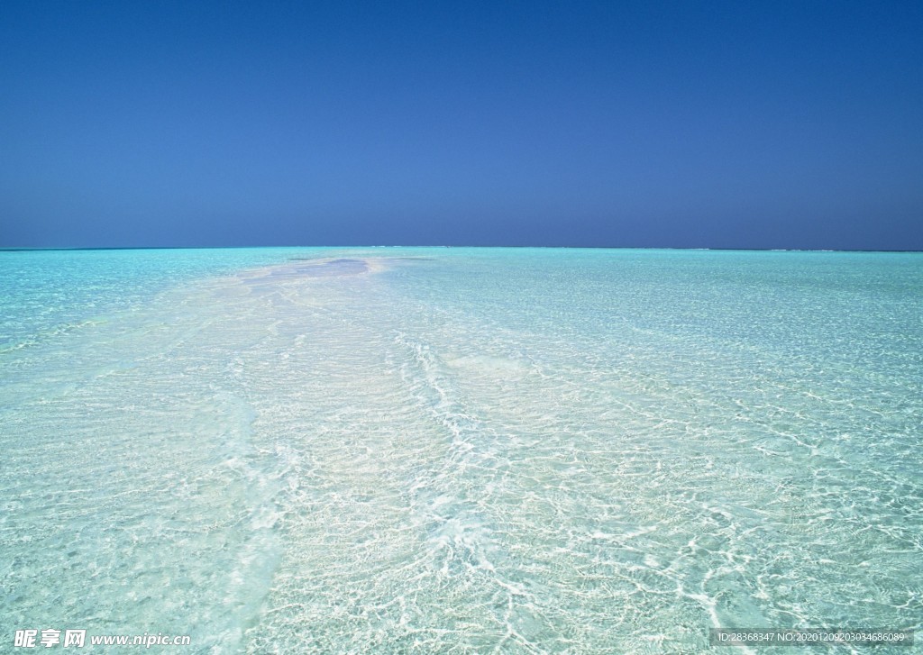 蓝天碧海风光