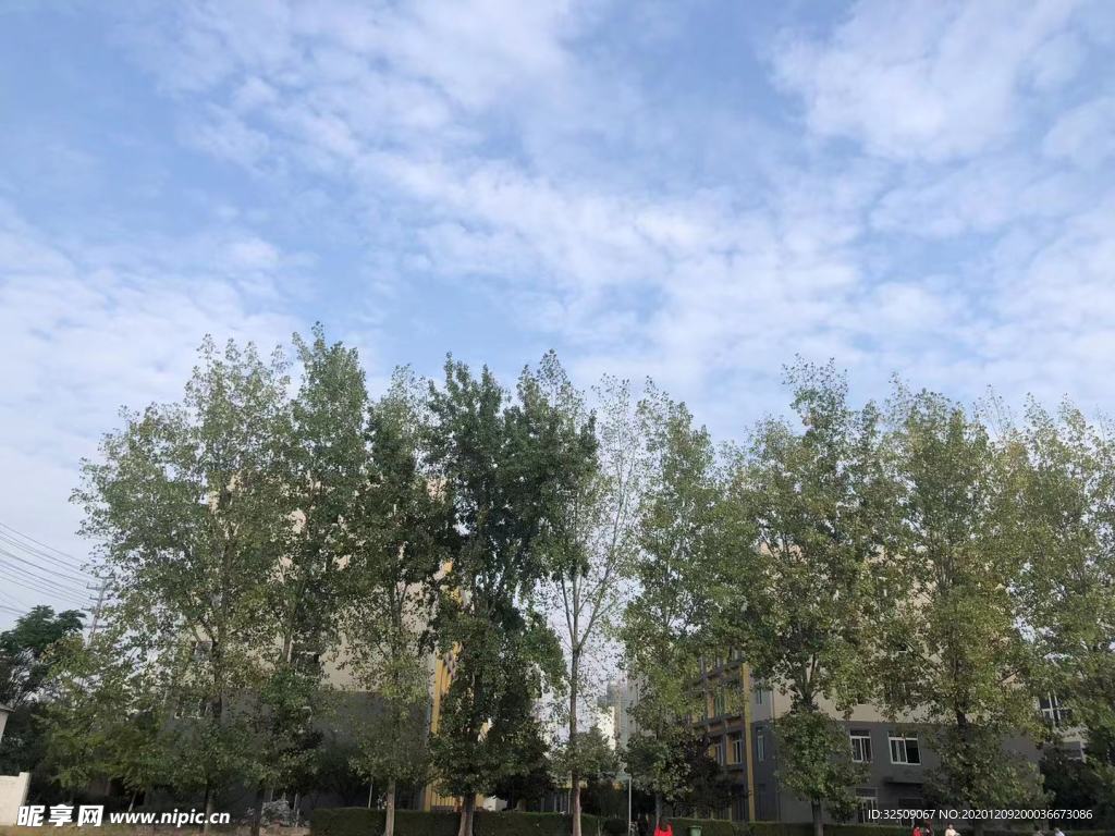 蓝天白云