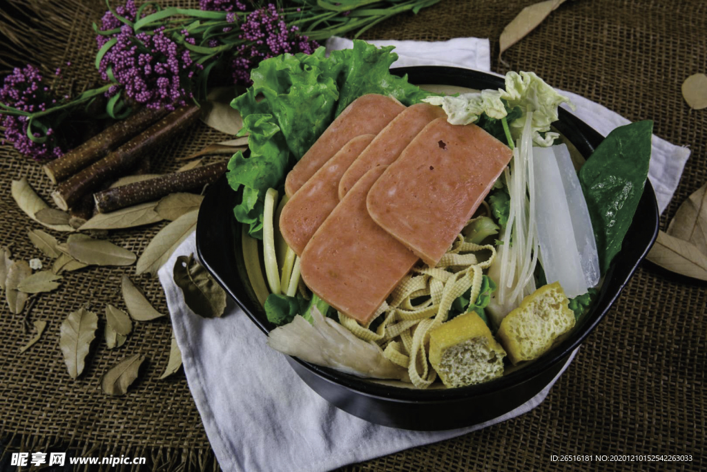 午餐肉砂锅麻辣烫