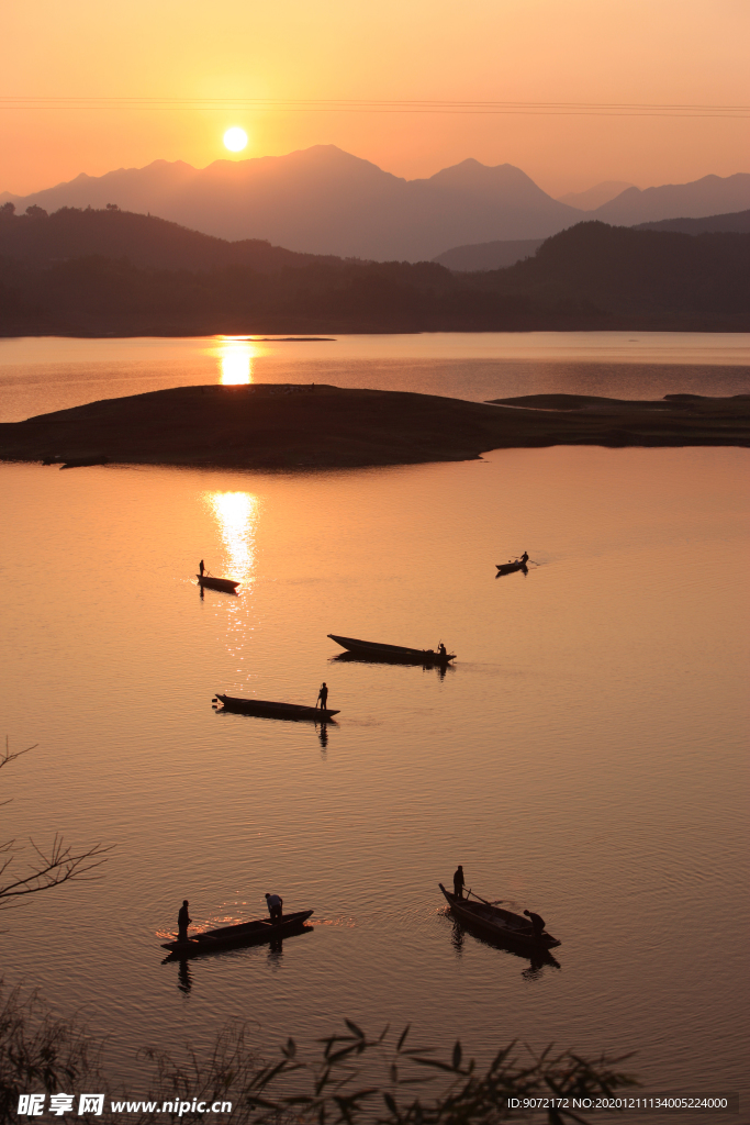 山水湖光