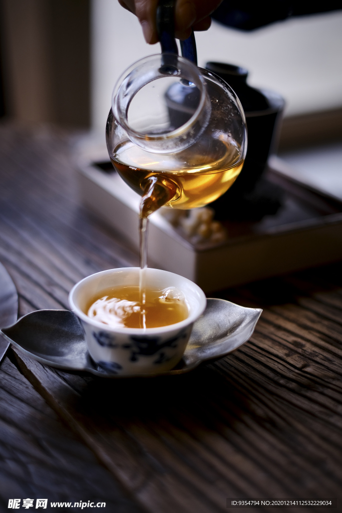 茶艺师泡茶