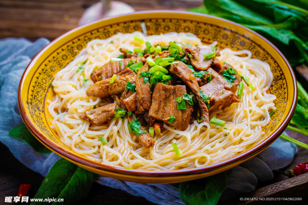 美食臊子面