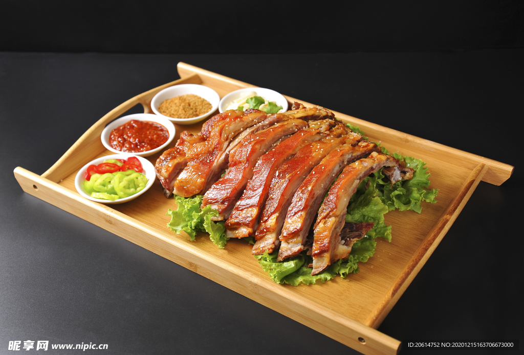 美食羊排